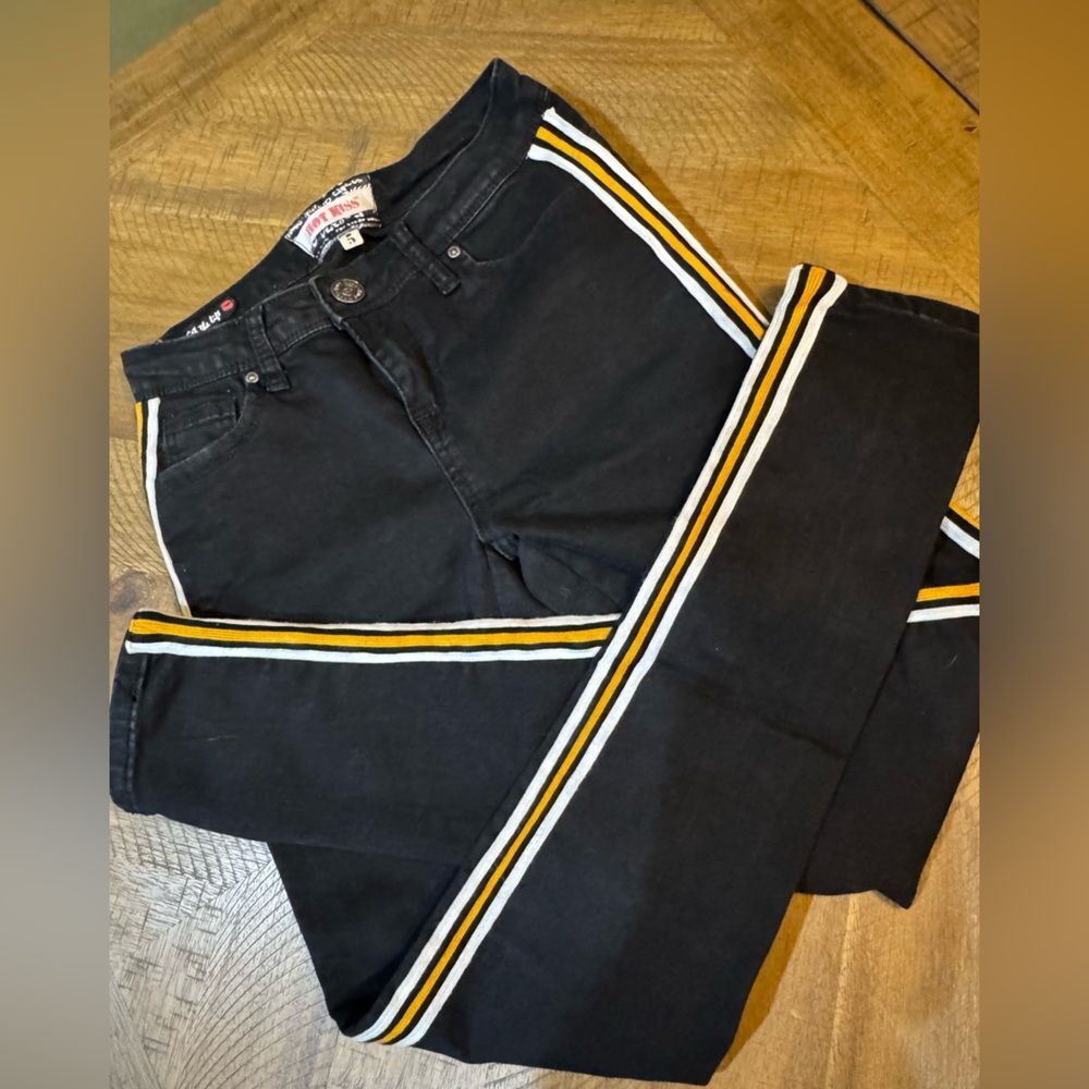Hot Kiss “Get The Lift” Jeggings With Yellow And White Side Racing Stripe - Picture 9 of 10